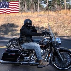 Meet your Posher, Adam